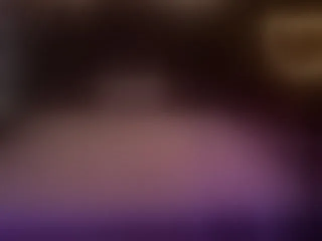Live sex webcam photo for CrystallPaws #293773514