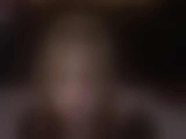 Live sex webcam photo for CrystallPaws #293832312