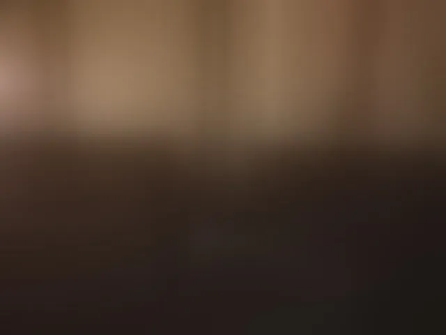 Live sex webcam photo for CrystallPaws #294175916