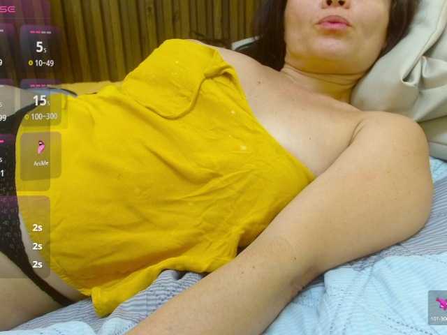 Live sex webcam photo for CrystinaDiaz #291543191