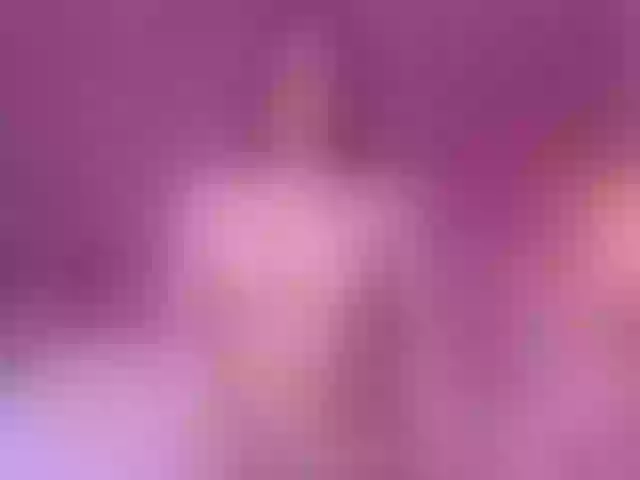 Live sex webcam photo for CrysttalMoon #291742830