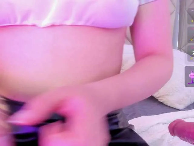 Live sex webcam photo for CrysttalMoon #293629889