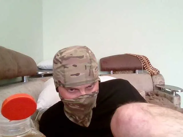 Live sex webcam photo for CsLAN #277938700