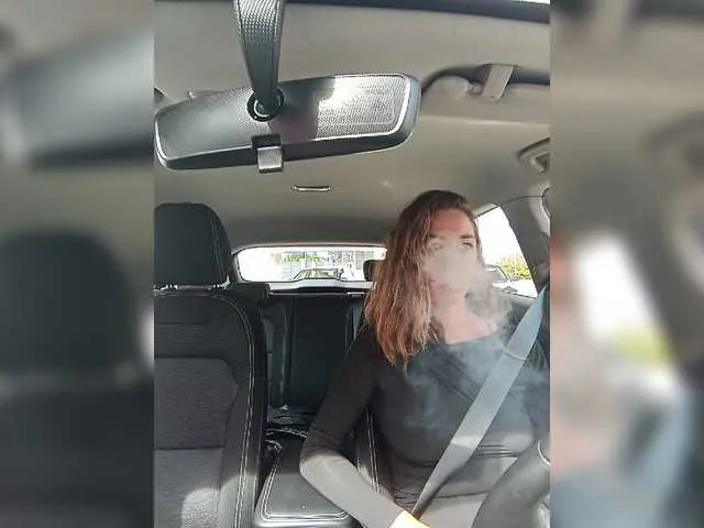 Live sex webcam photo for CumSquirtReal #275683605