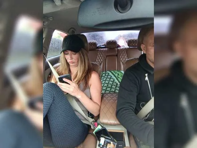 Live sex webcam photo for CumSquirtReal #275923299