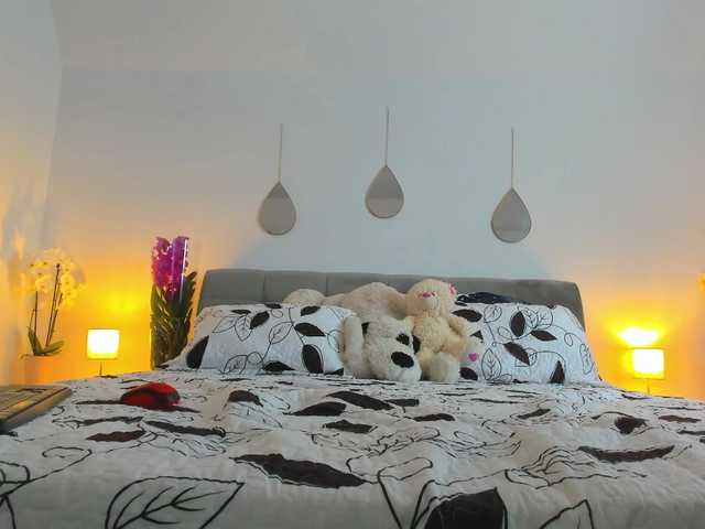 Live sex webcam photo for Cumcumforyouuu #278165792