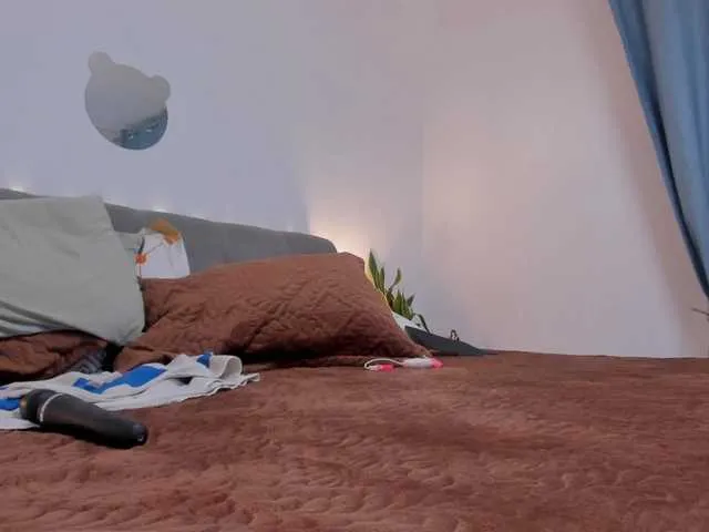 Live sex webcam photo for Cumcumforyouuu #292351678