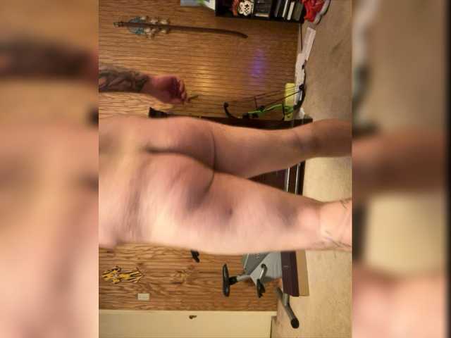 Live sex webcam photo for Cummerforyouu1 #275724228