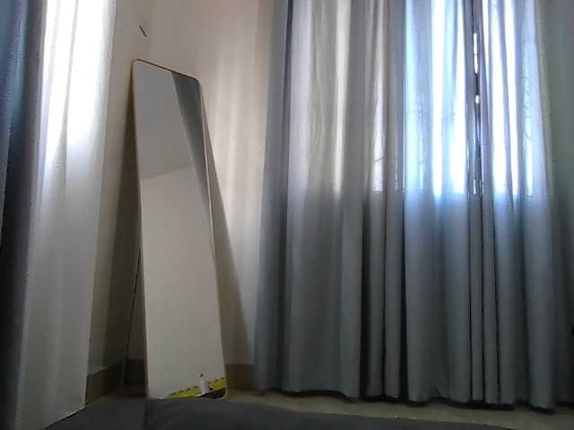 Live sex webcam photo for Cumslutselena69 #292372591