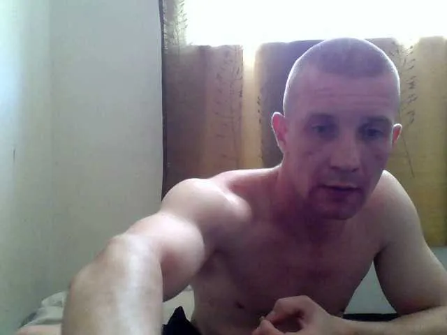 Live sex webcam photo for Curefordevill #274230074