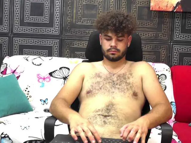 Live sex webcam photo for CurlyDiamond #279914194