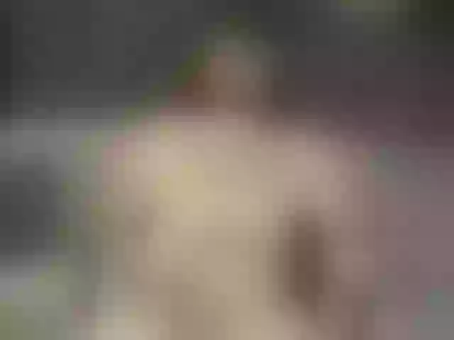 Live sex webcam photo for CurlyDiamond #283579647