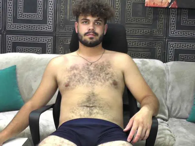 Live sex webcam photo for CurlyDiamond #284345269