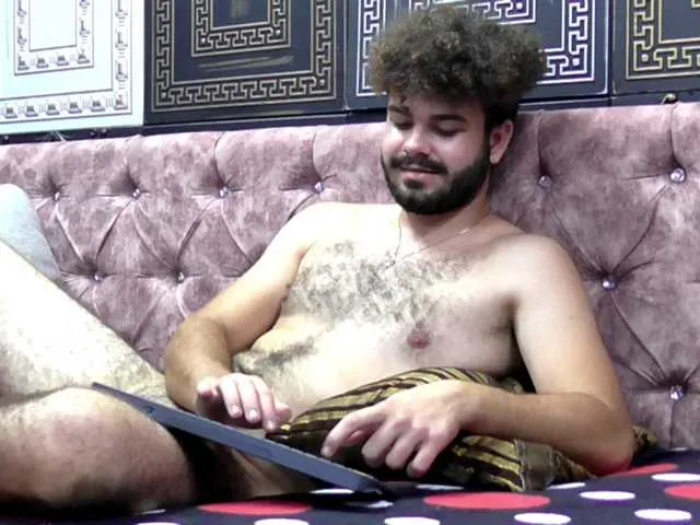 Live sex webcam photo for CurlyDiamond #289315340
