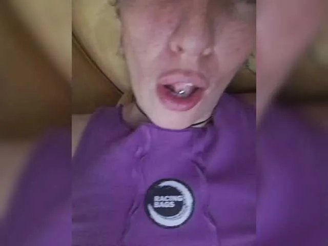 Live sex webcam photo for CurlyHanna #290414422