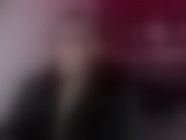Live sex webcam photo for CurlyScarlett13 #292656451