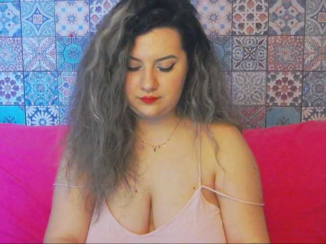 Live sex webcam photo for CurlyVibe #272939883