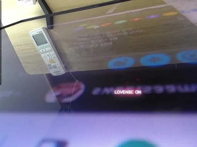 Live sex webcam photo for Curlyhornystepsis #288071342