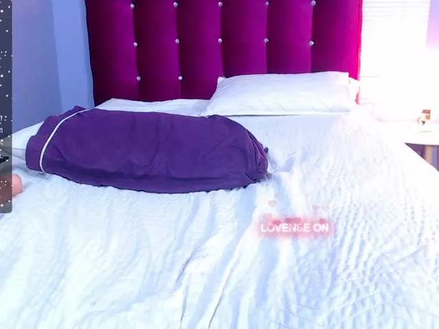 Live sex webcam photo for Curlyhornystepsis #288071366