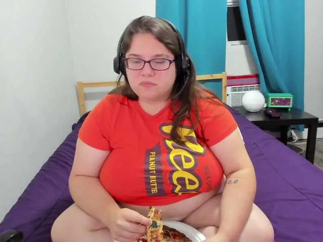 Live sex webcam photo for CurveCrush #274499054