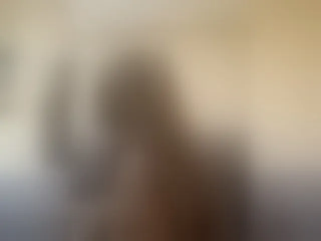 Live sex webcam photo for Curvy-maxy9 #293272383