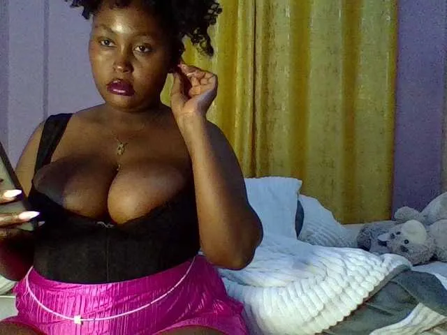 Live sex webcam photo for Curvysexy #292626169