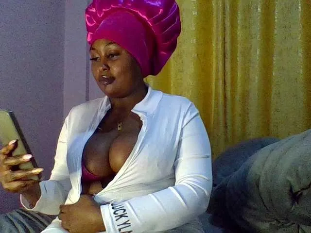 Live sex webcam photo for Curvysexy #293035415