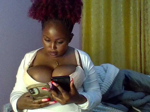 Live sex webcam photo for Curvysexy #293471707