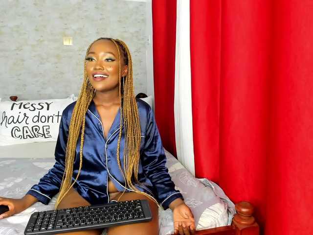 Live sex webcam photo for Cute-And-Sexy #274178623