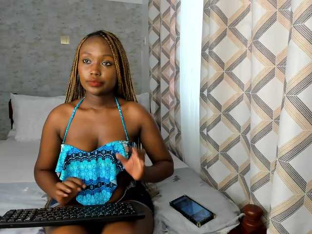 Live sex webcam photo for Cute-And-Sexy #274245825