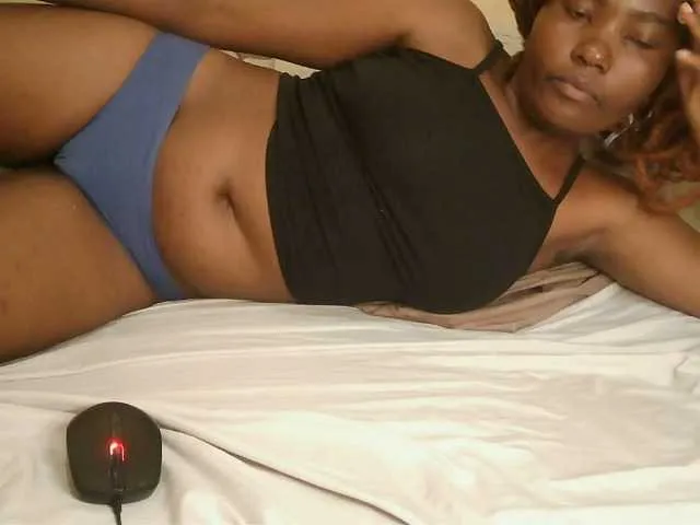 Live sex webcam photo for Cute-latasha #293599391