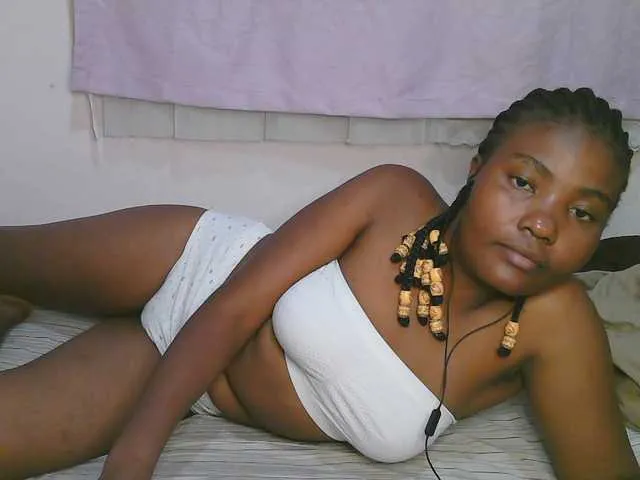 Live sex webcam photo for Cute-latasha #293906969