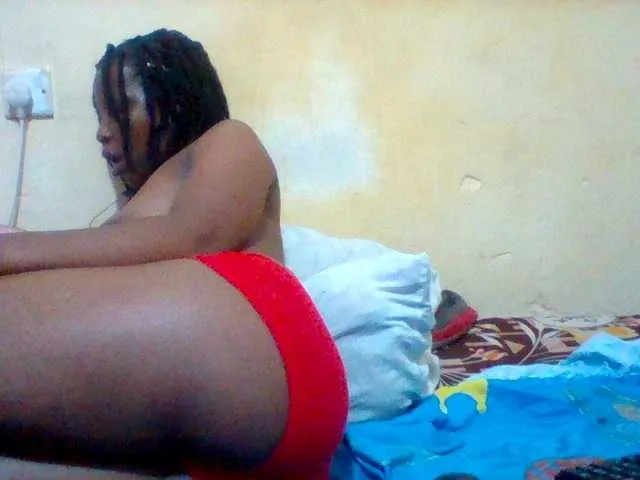 Live sex webcam photo for Cute-tashb #293647144