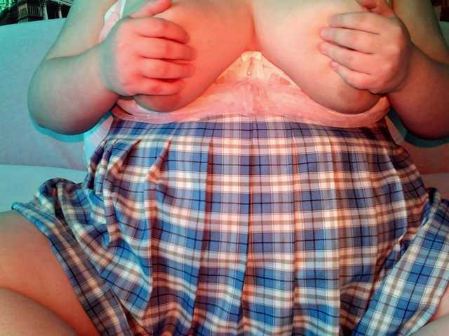 Live sex webcam photo for Cute-tension #273378109