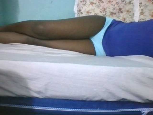 Live sex webcam photo for Cute-vee #290309718