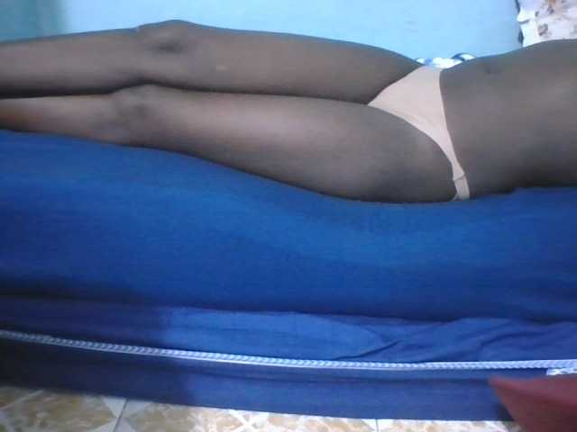 Live sex webcam photo for Cute-vee #290375976