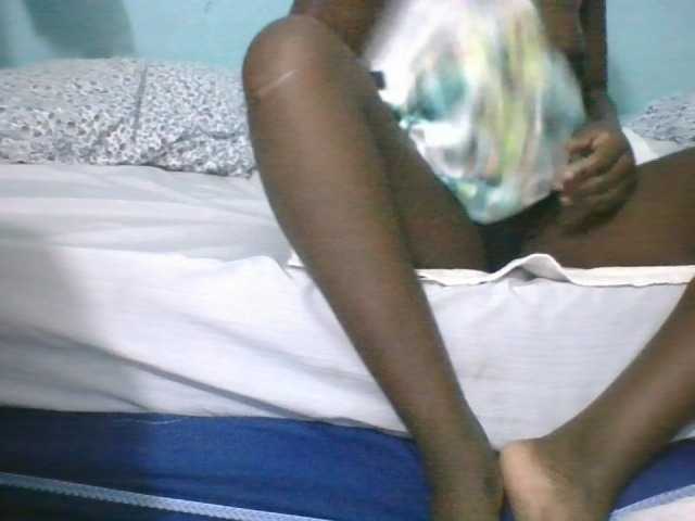 Live sex webcam photo for Cute-vee #290460019