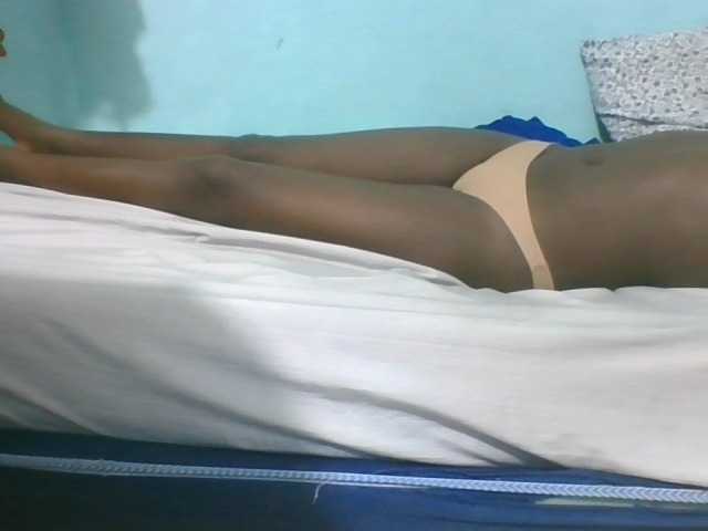 Live sex webcam photo for Cute-vee #290632122