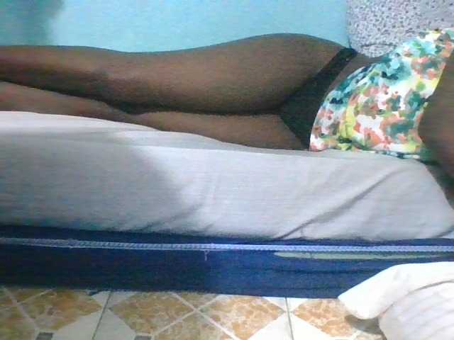 Live sex webcam photo for Cute-vee #290636815