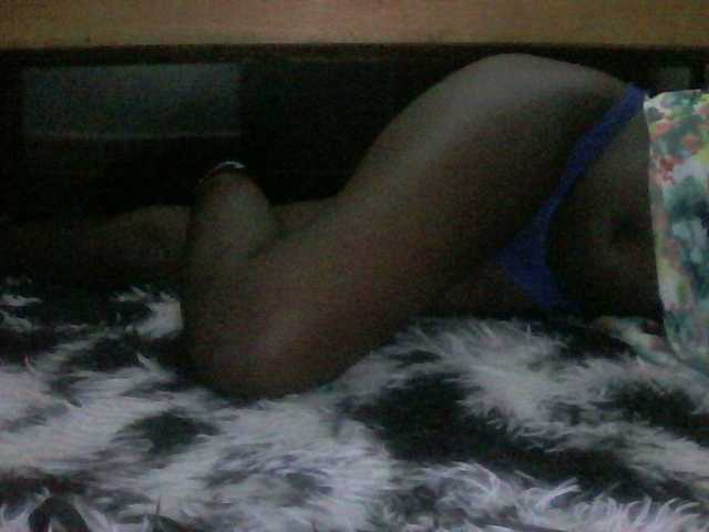 Live sex webcam photo for Cute-vee #290995690