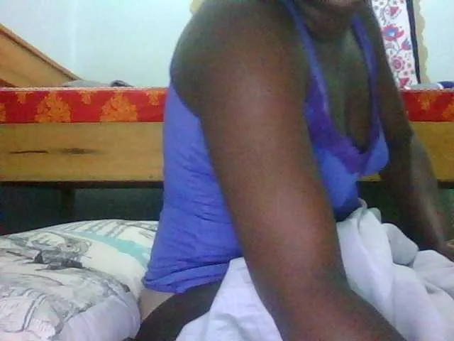 Live sex webcam photo for Cute-vee #291583663