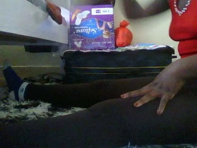Live sex webcam photo for Cute-vee #291620608
