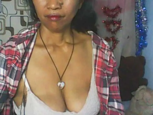 Live sex webcam photo for Cute0403 #293341630