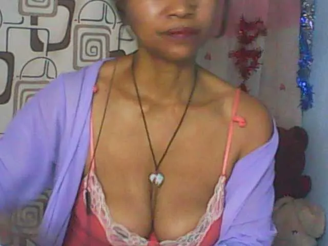 Live sex webcam photo for Cute0403 #293410813