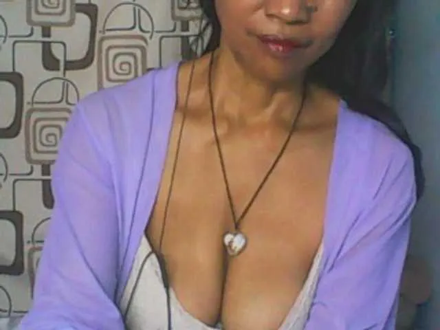 Live sex webcam photo for Cute0403 #293590159