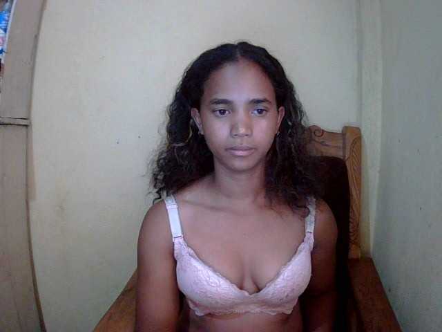 Live sex webcam photo for Cute69mimi #277734920