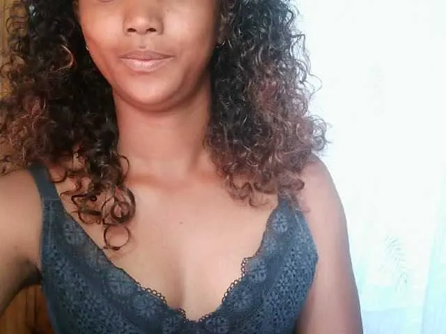 Live sex webcam photo for Cute69mimi #290779254