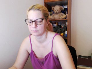 Live sex webcam photo for CuteJ #287901180