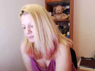 Live sex webcam photo for CuteJ #287901184