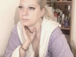 Live sex webcam photo for CuteJ #287901207